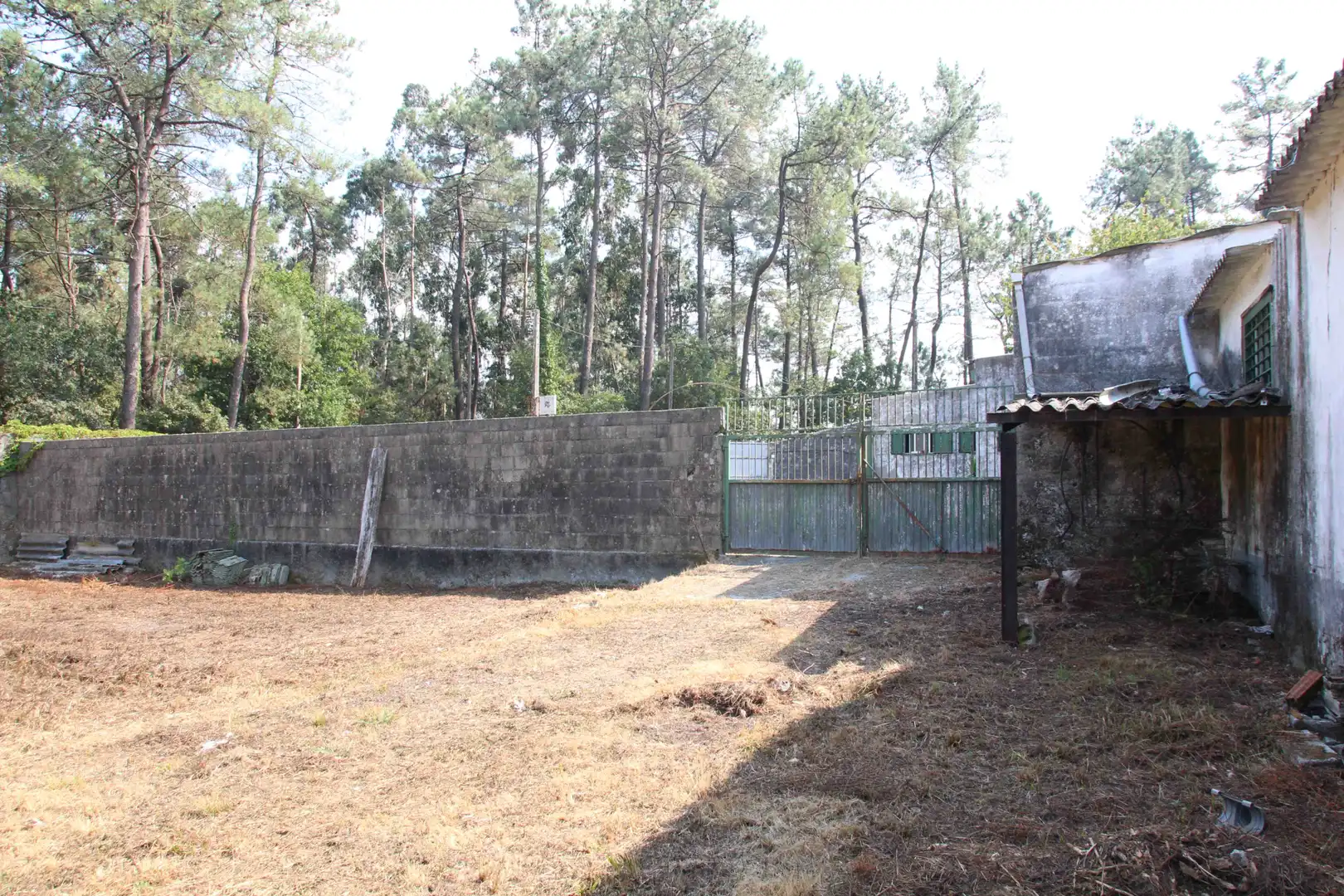 Nave industrial en venta en Brión