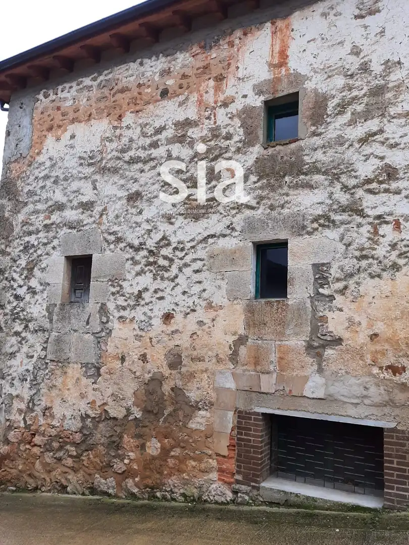 Vista exterior de Casa o xalet en venda en Zambrana amb Jardí privat i Traster