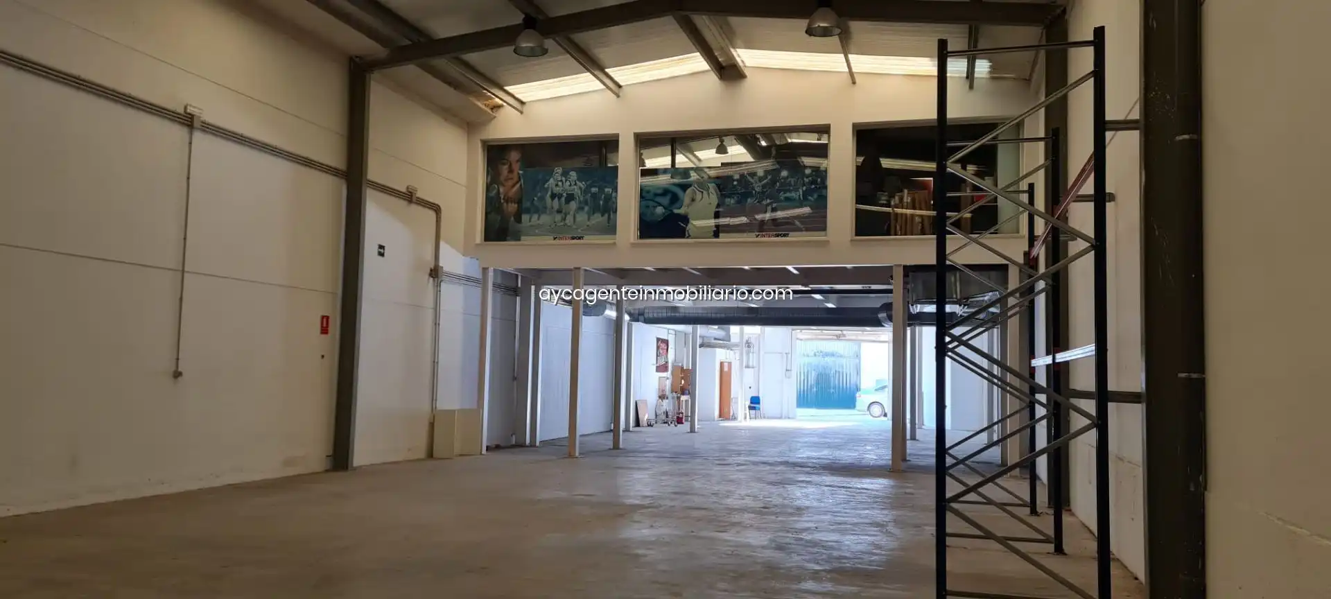 Nau industrial en venda a Estepona Pueblo