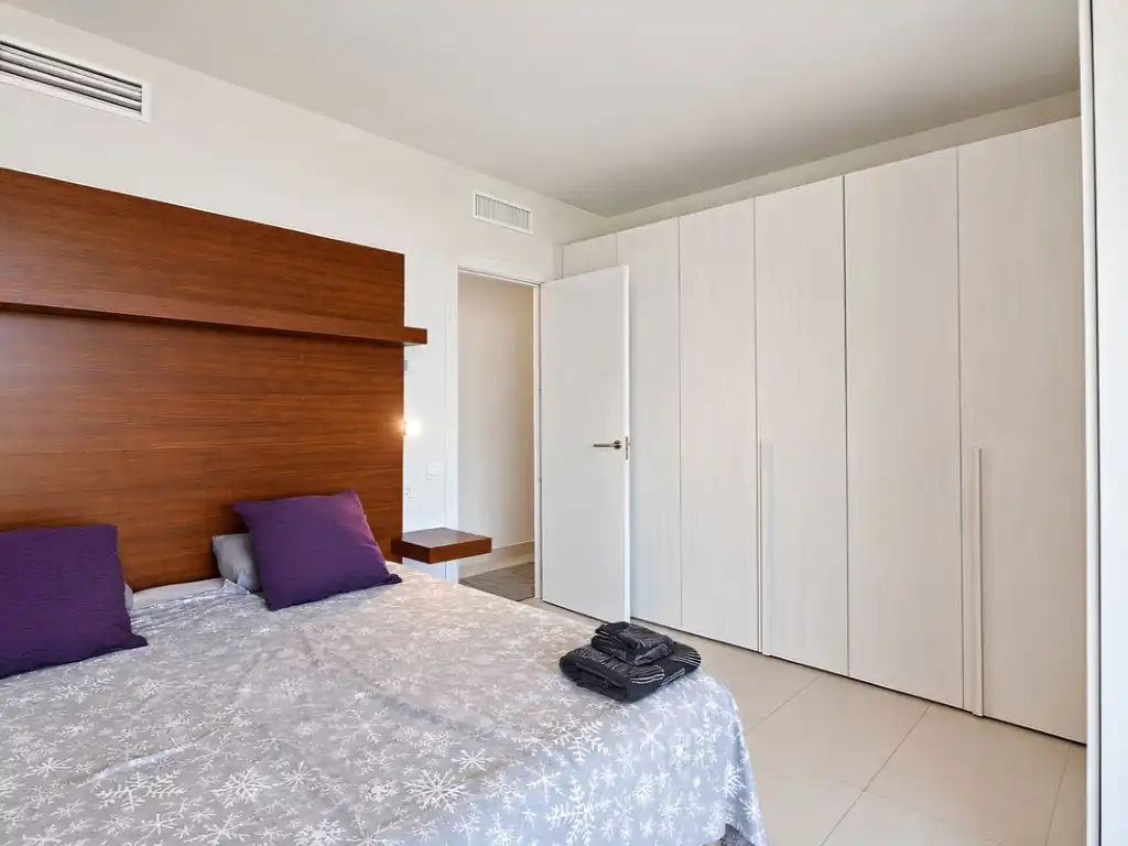Habitación de Piso en venta en Fuengirola con Aire acondicionado, Amueblado y Horno