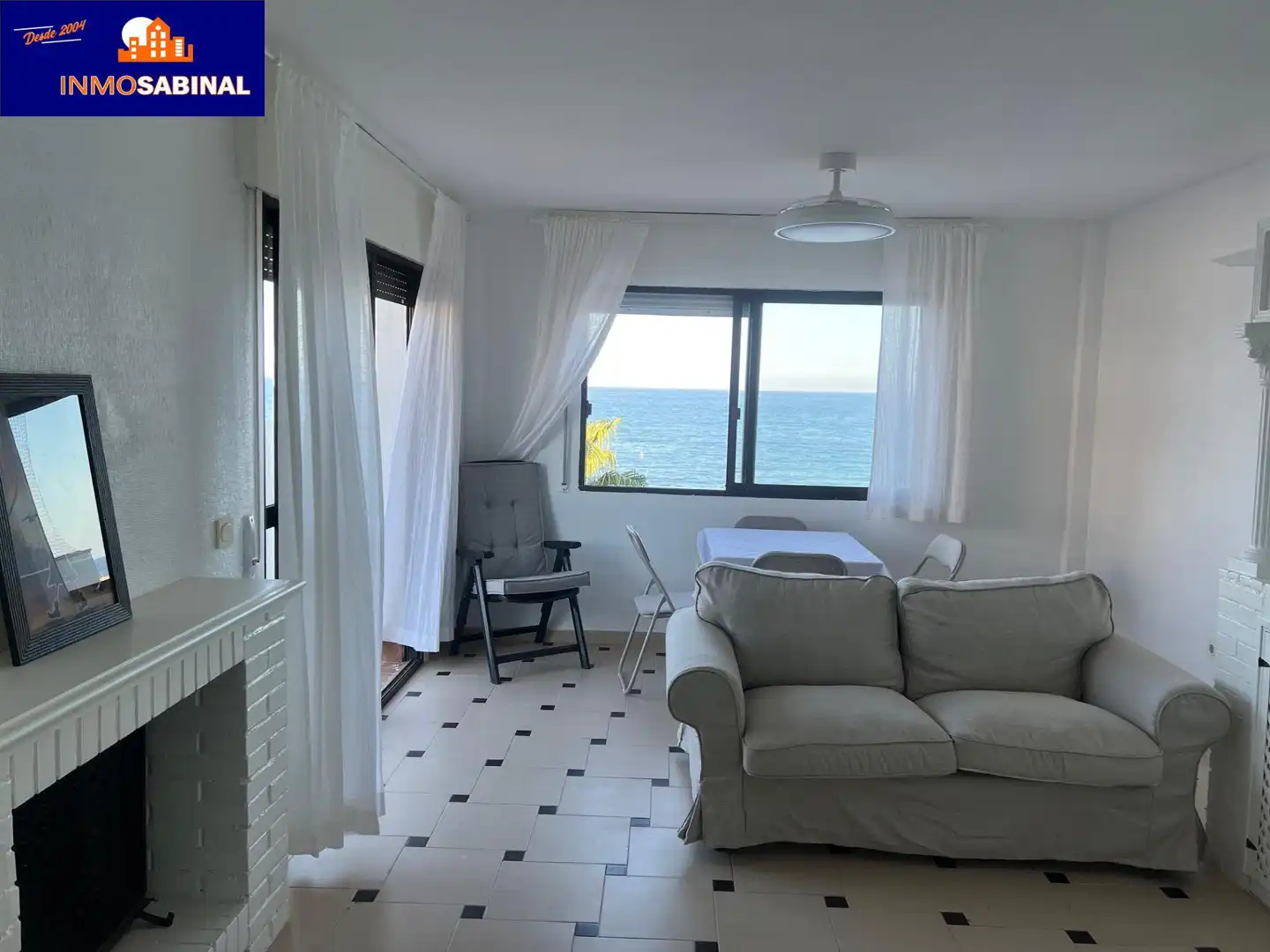 Sala d'estar de Pis en venda en Roquetas de Mar ciudad
