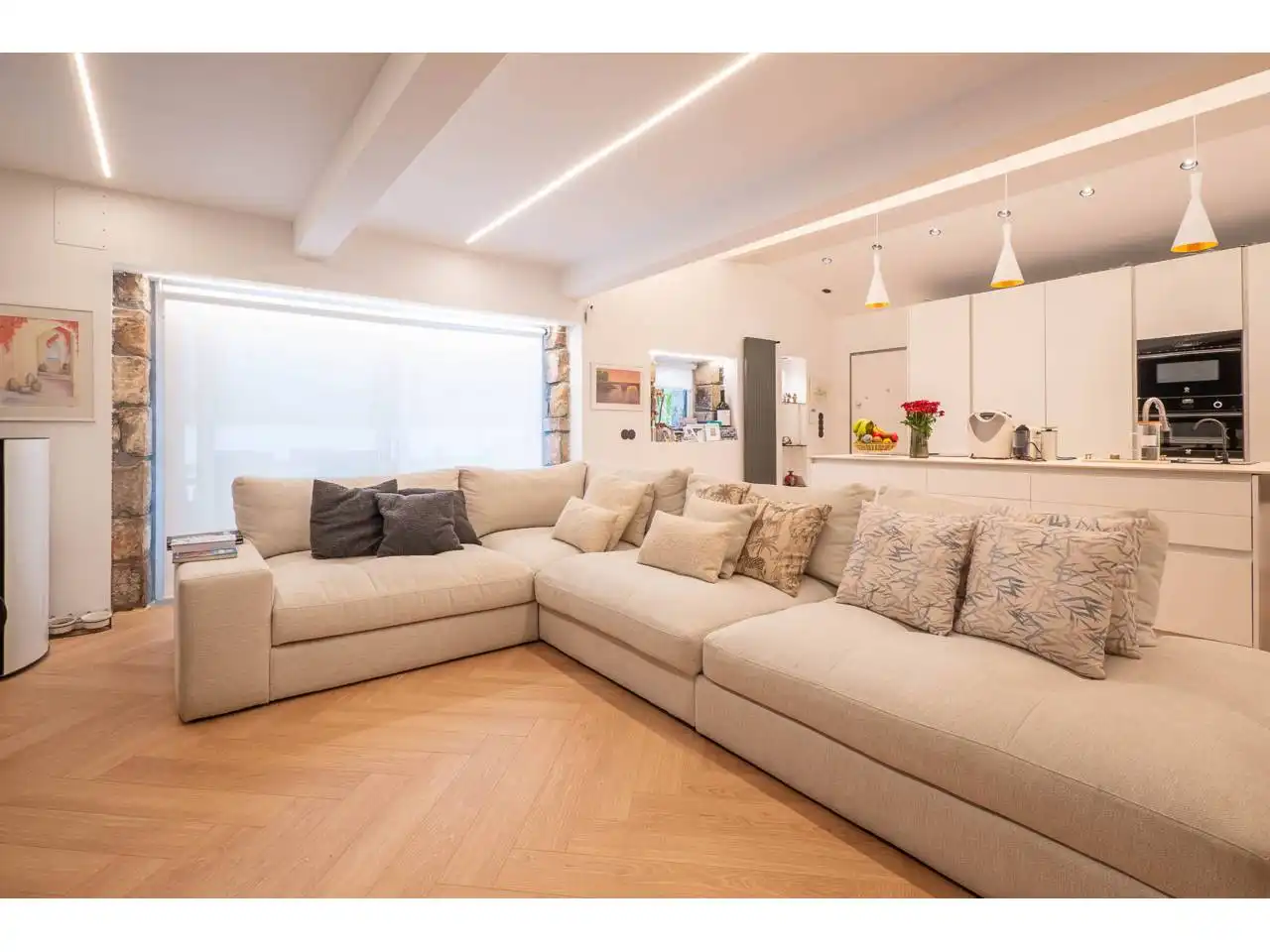 Sala d'estar de Casa o xalet en venda en Donostia - San Sebastián  amb Aire condicionat, Calefacció i Jardí privat