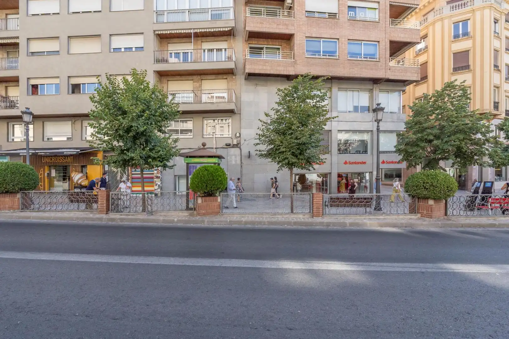 Exterior view of Flat for sale in Granada  with Air Conditioner and Heating