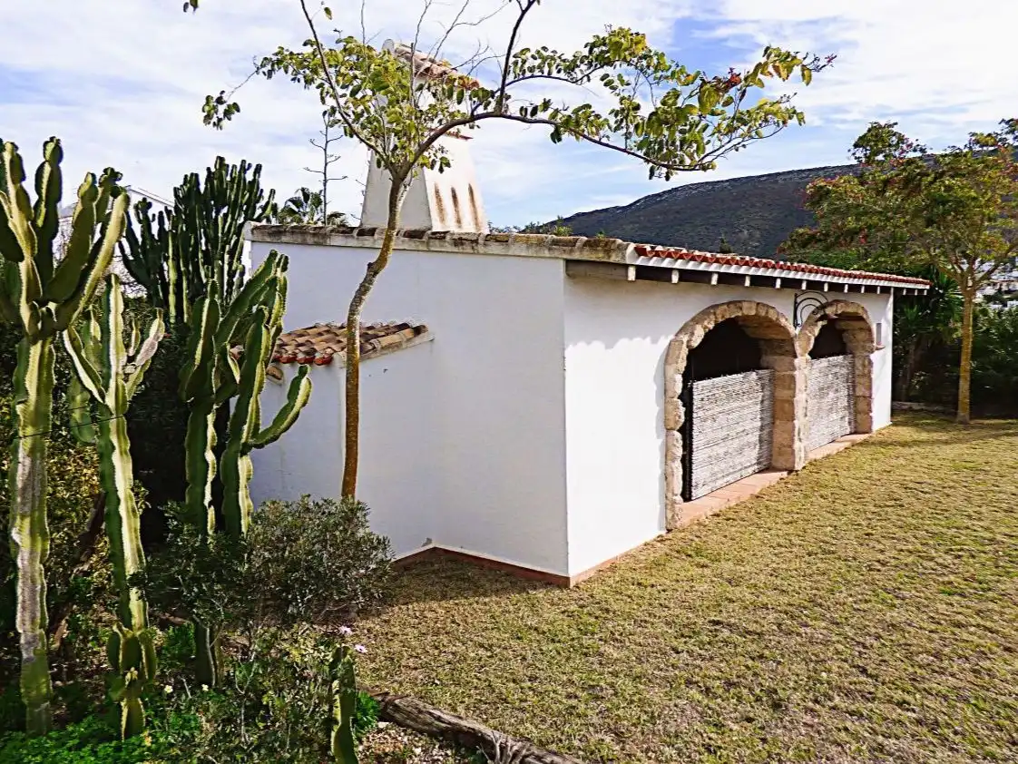 Casa rústica amb jardí en venda a Carrer Lago Aral 73, imagen 47