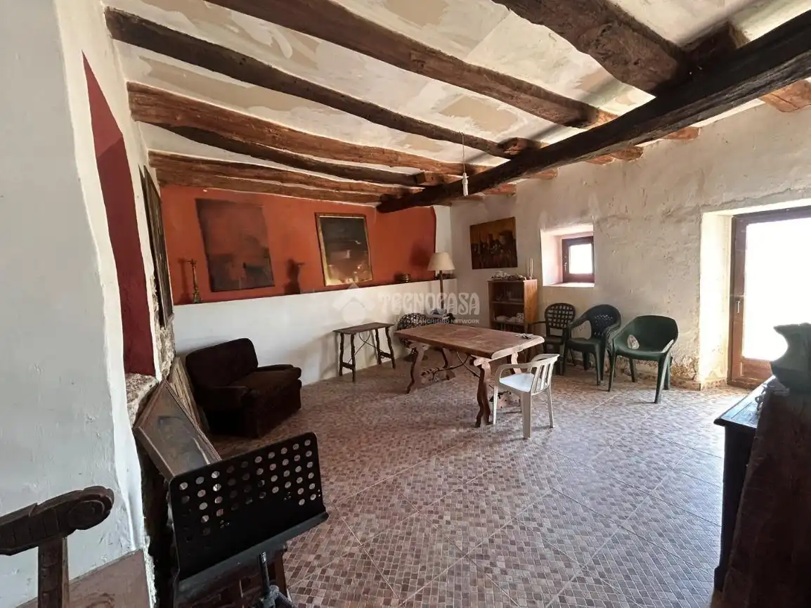 Sala de estar de Finca rústica en venta en Alba de Cerrato con Balcón