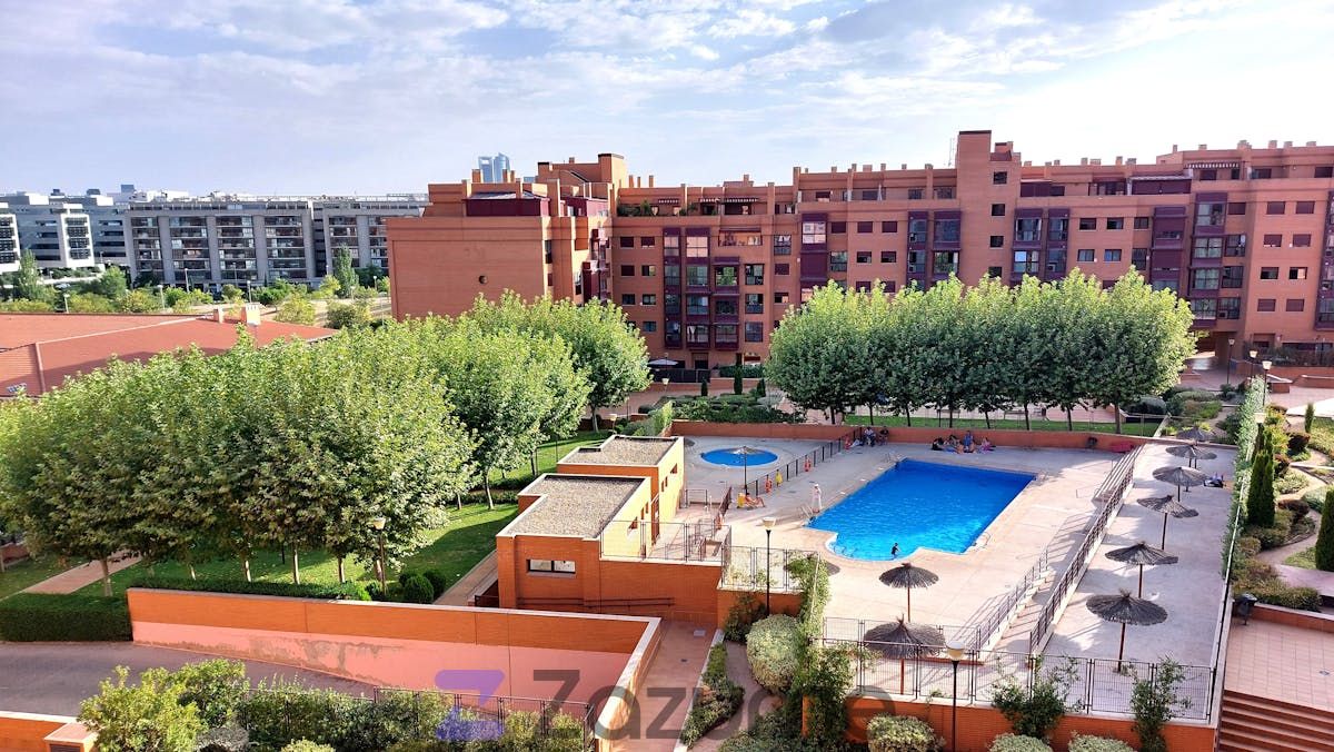 Exterior view of Flat to rent in  Madrid Capital  with Air Conditioner, Heating and Parquet flooring