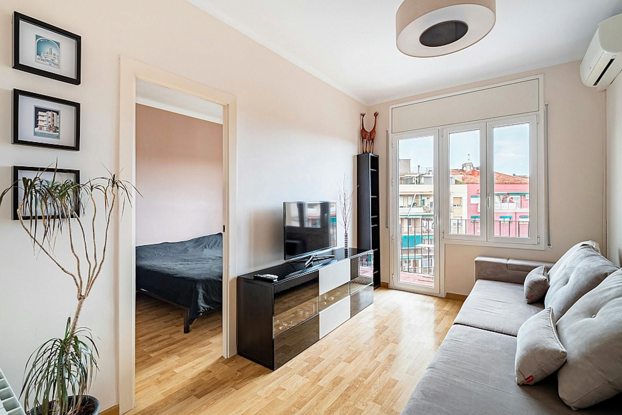 Living room of Flat to rent in  Barcelona Capital  with Heating, Furnished and Washing machine