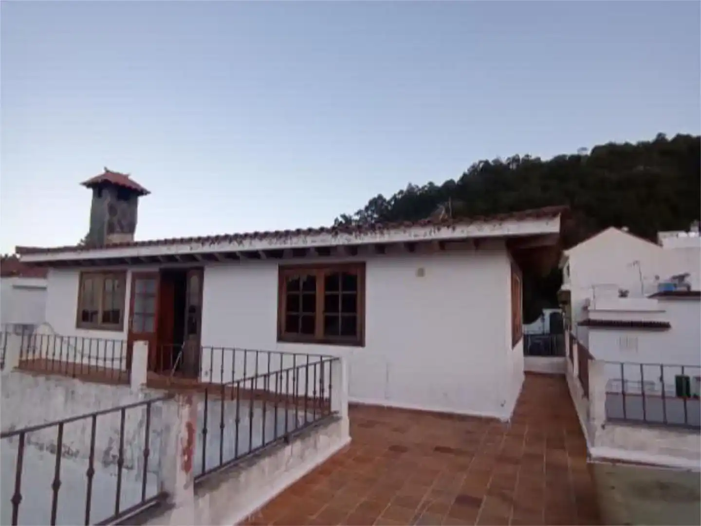 Vista exterior de Local en venda en Valleseco amb Aire condicionat, Parquet i Moblat