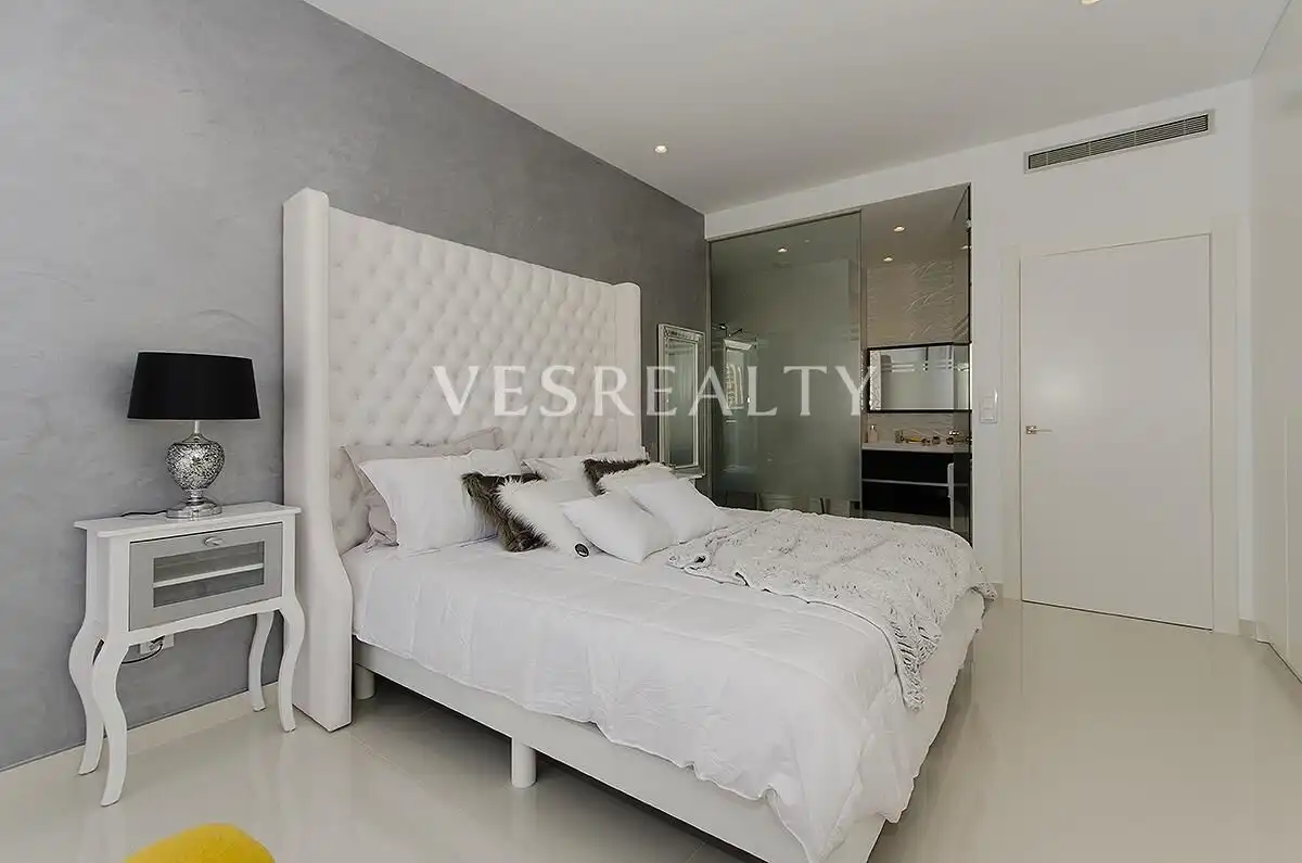 Detached house with terrace for sale in Calle Juan Marsé, imagen 23