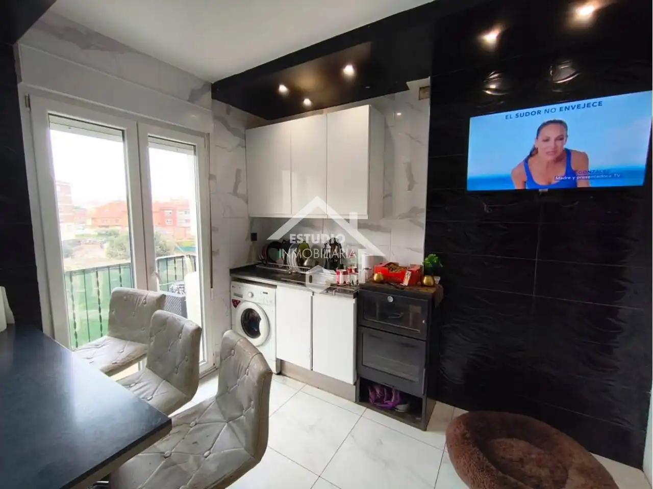 Cocina de Piso en venta en Fuenmayor con Calefacción, Terraza y Trastero