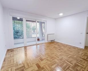 Living room of Flat to rent in  Madrid Capital  with Terrace