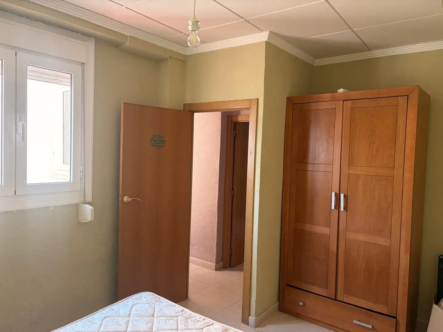 Habitación de Piso en venta en Villena con Aire acondicionado, Trastero y Amueblado