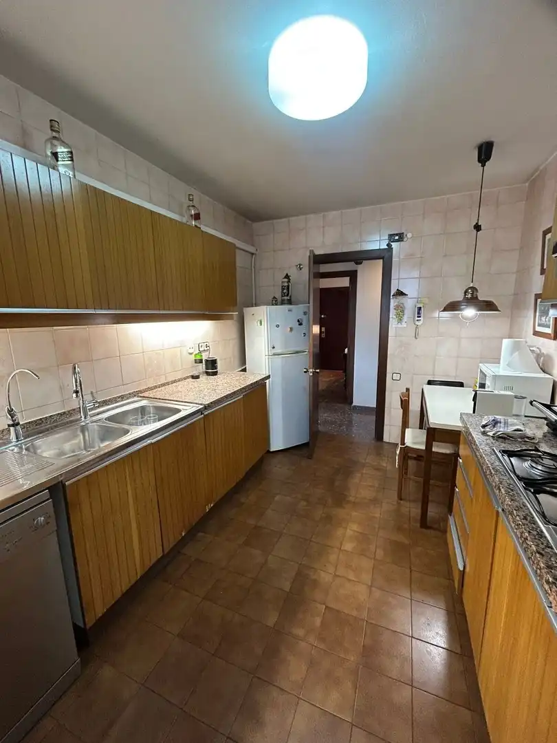 Cuina de Pis en venda en Barcelona amb Calefacció i Traster