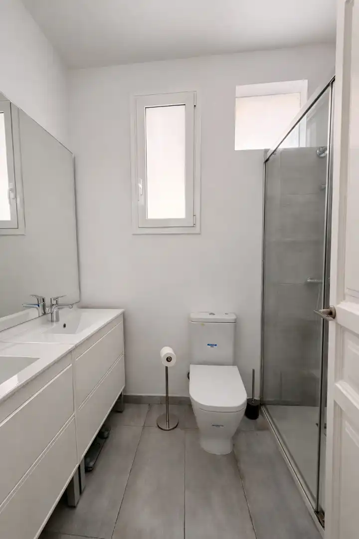 Bany de Pis en venda en Barcelona amb Aire condicionat i Parquet