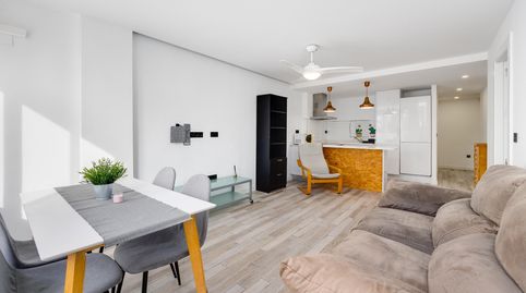 Foto 2 de Apartament en venda a Avenida de las Olas, Punta Prima, Torrevieja