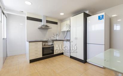 Kitchen of Flat for sale in Alcalá de Henares  with Air Conditioner