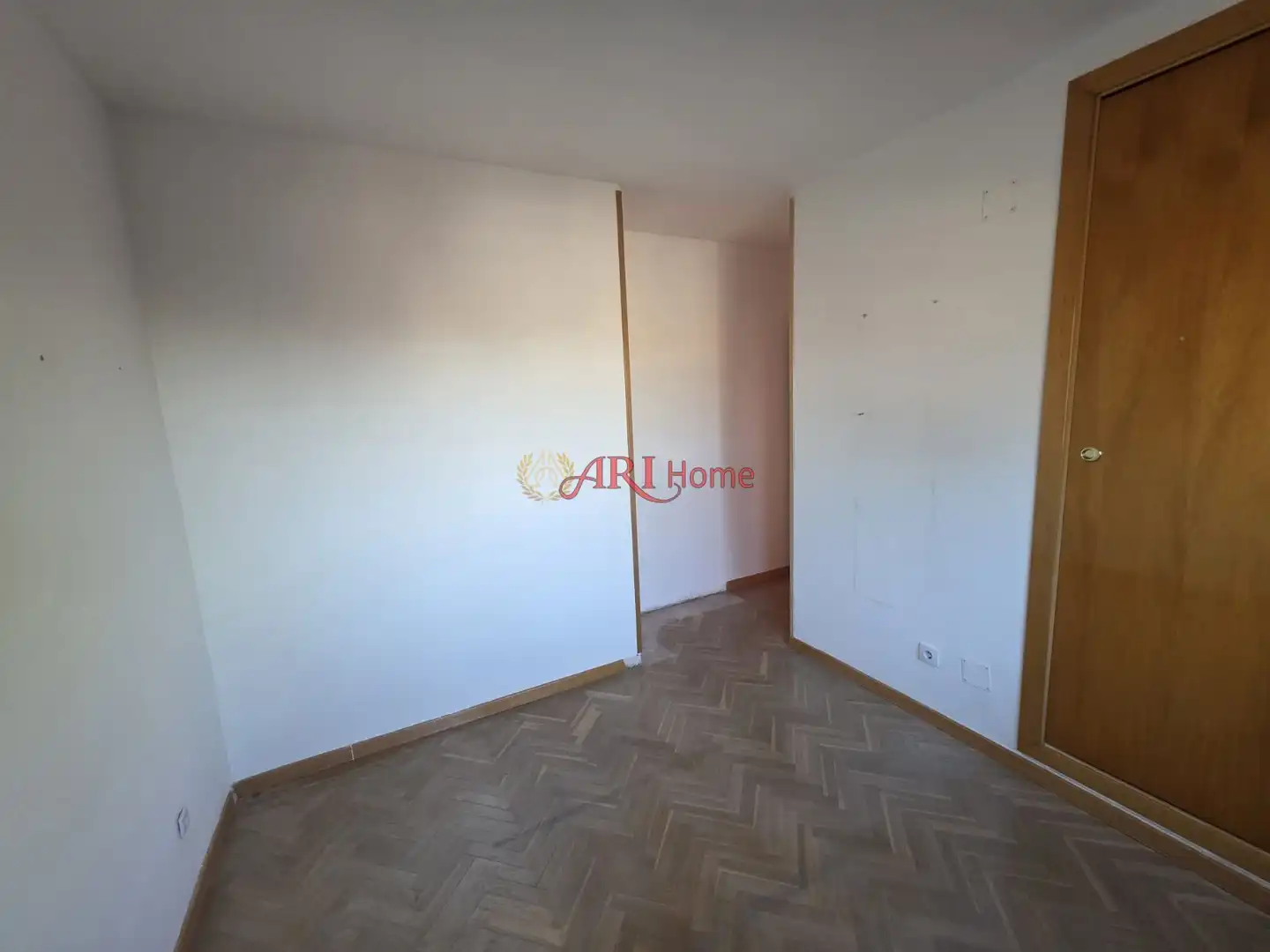 Bedroom of Flat for sale in Fuenlabrada  with Air Conditioner, Heating and Swimming Pool