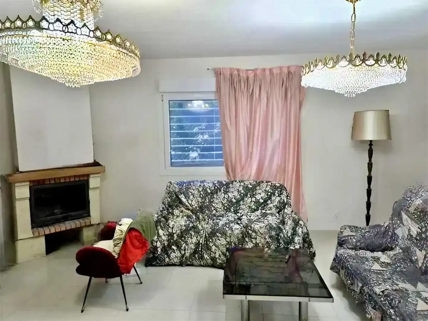 Sala de estar de Casa o chalet en venta en Pioz con Aire acondicionado, Piscina y Balcón