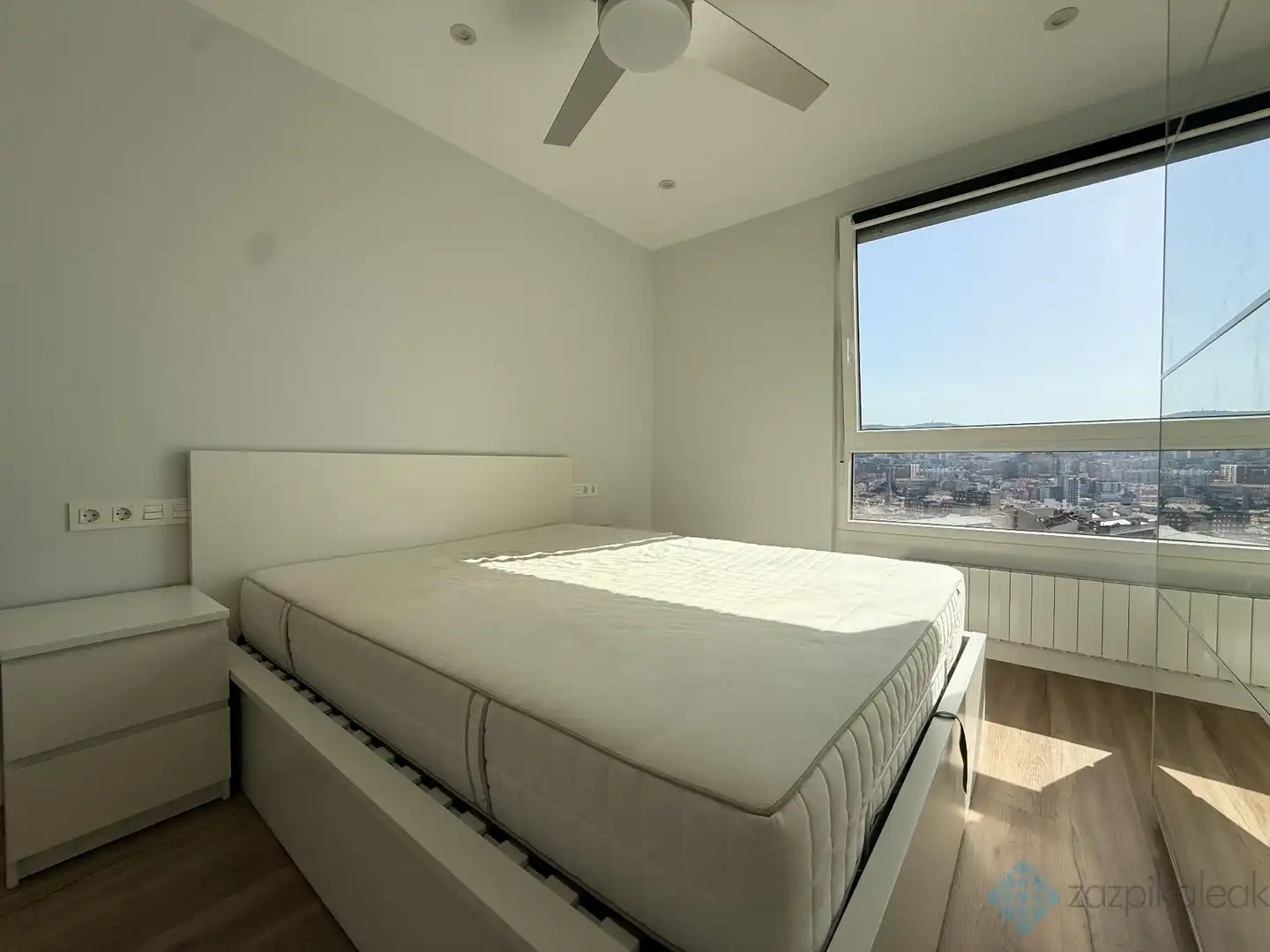 Bedroom of Flat for rent in Bilbao   with Heating and Furnished