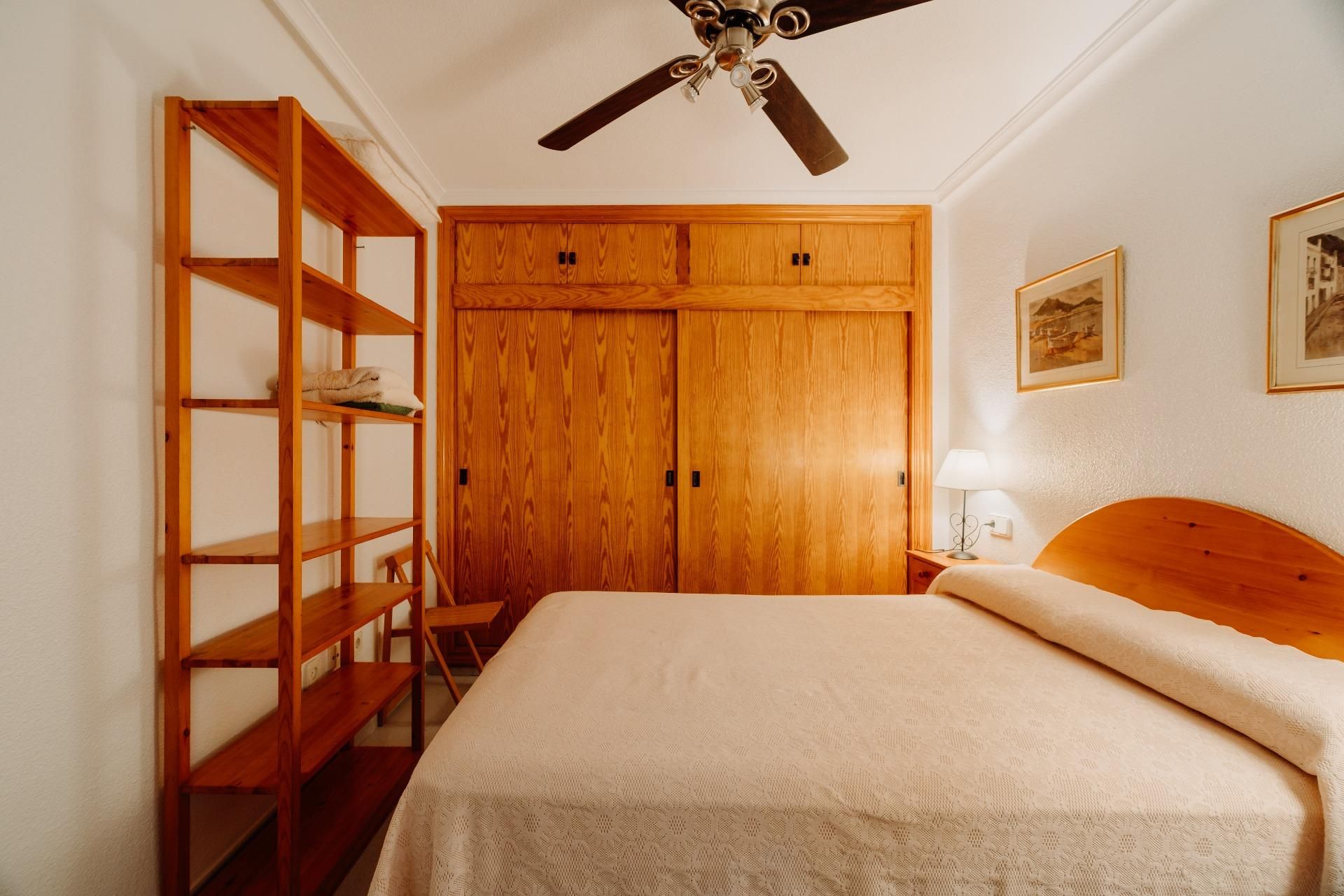 Habitación de Piso en venta en Alicante / Alacant con Aire acondicionado y Calefacción