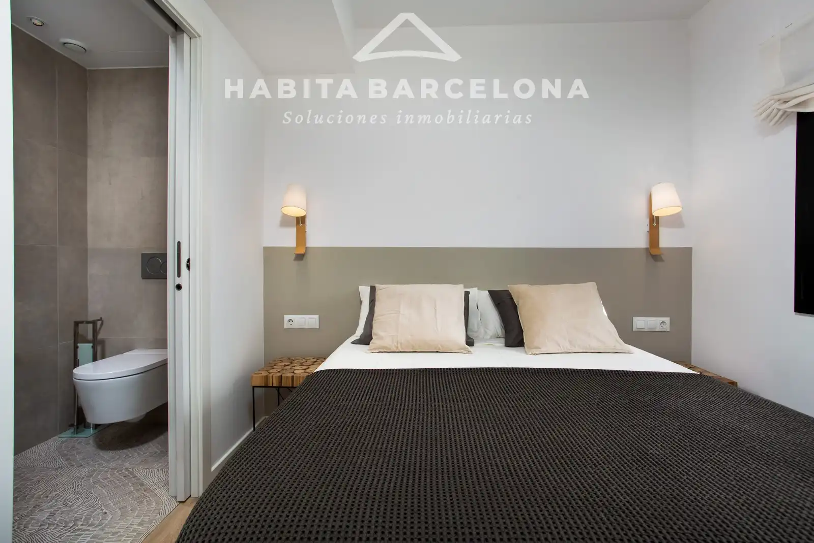 Habitación de Ático en venta en Barcelona con Aire acondicionado, Calefacción y Terraza