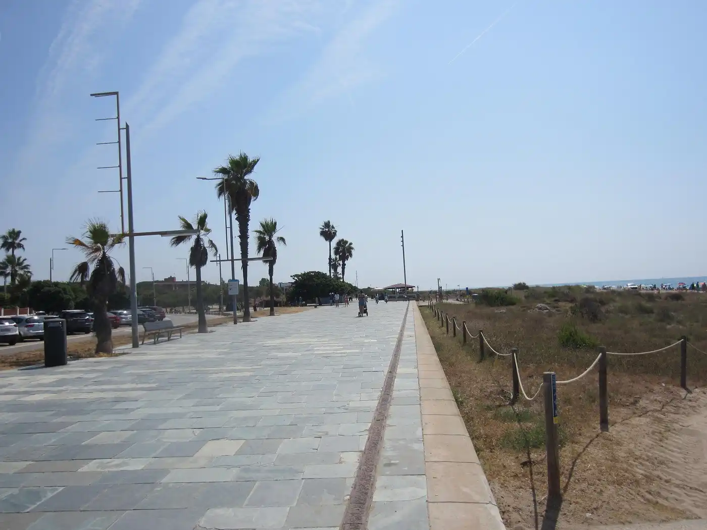 Vista exterior de Local en venda en Castelldefels amb Aire condicionat, Calefacció i Terrassa