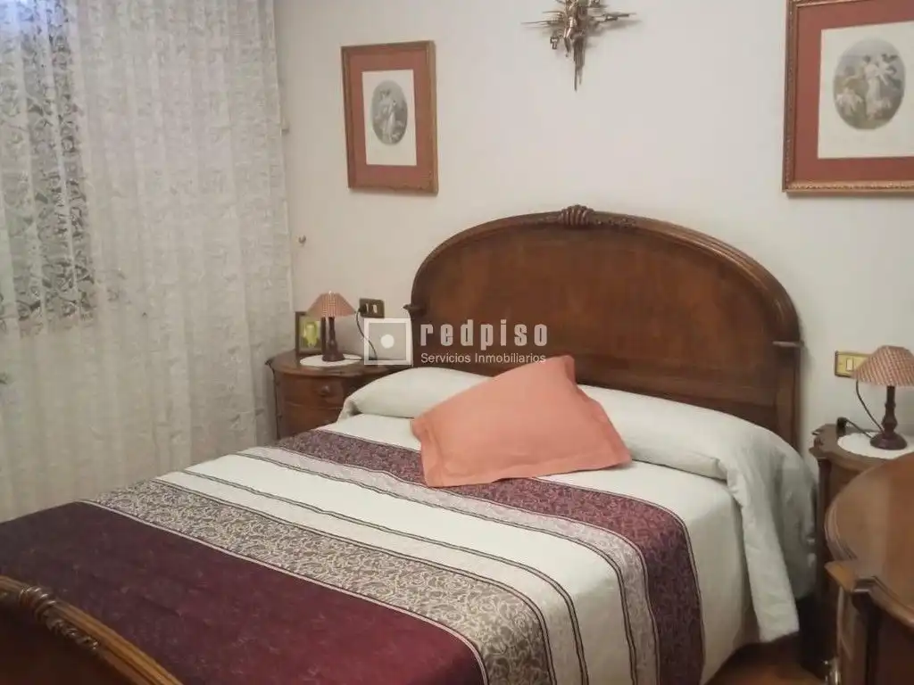 Dormitori de Pis en venda en Viana do Bolo