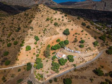 Casa rústica amb jardí en venda a Diseminado Poligono 2