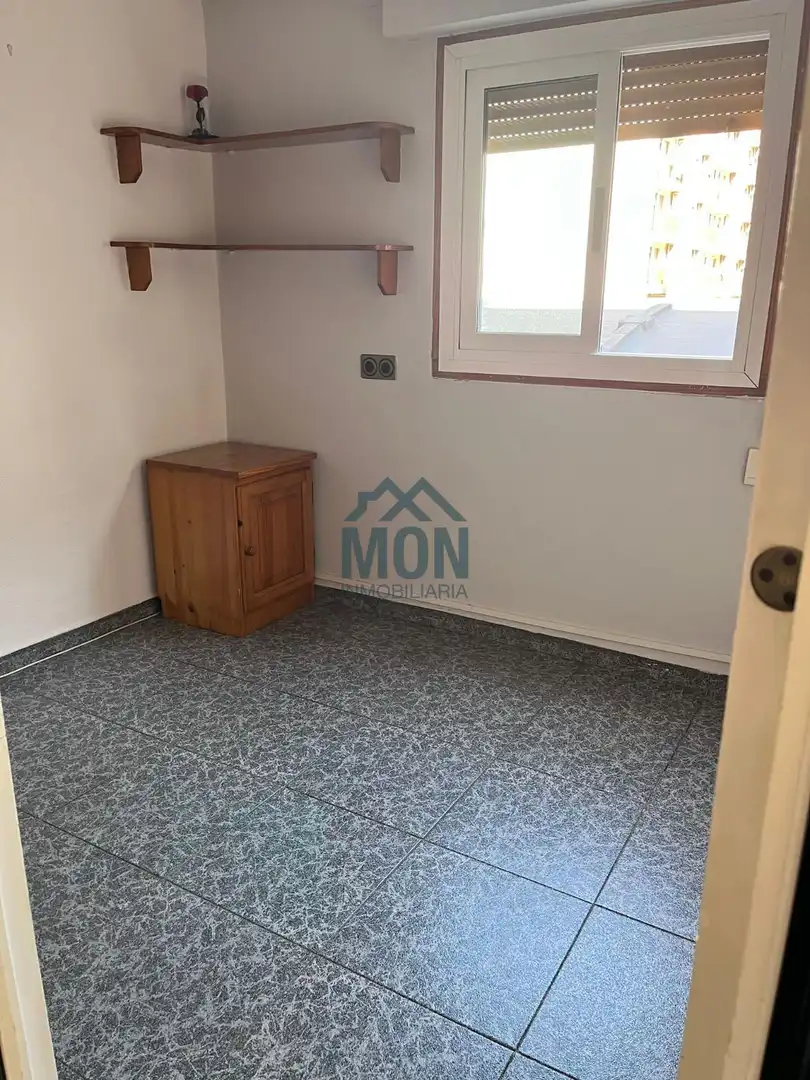 Habitación de Piso en venta en Valencia con Horno