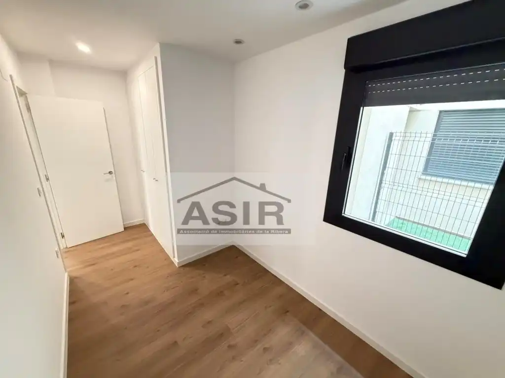 Habitación de Piso de alquiler en Polinyà de Xúquer con Piscina