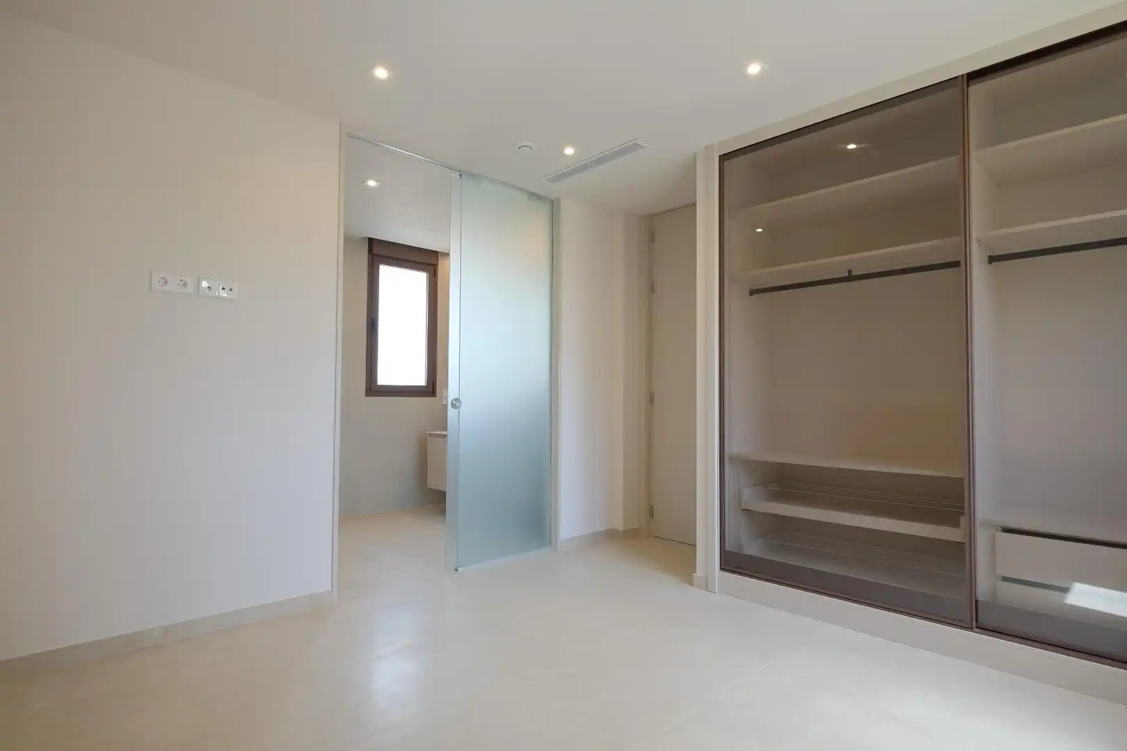 Chalet con piscina en venta en Marisol Park - Ortembach - Los Almendros, imagen 21