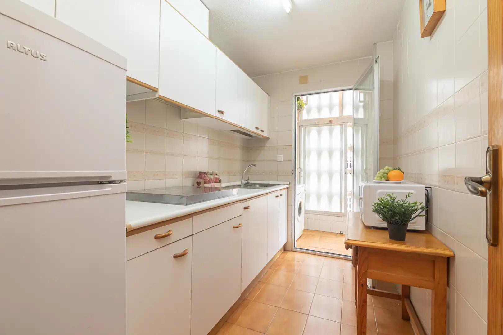 Küche von Wohnung zum Verkauf in Santa Pola mit Klimaanlage, Möbliert und Balkon
