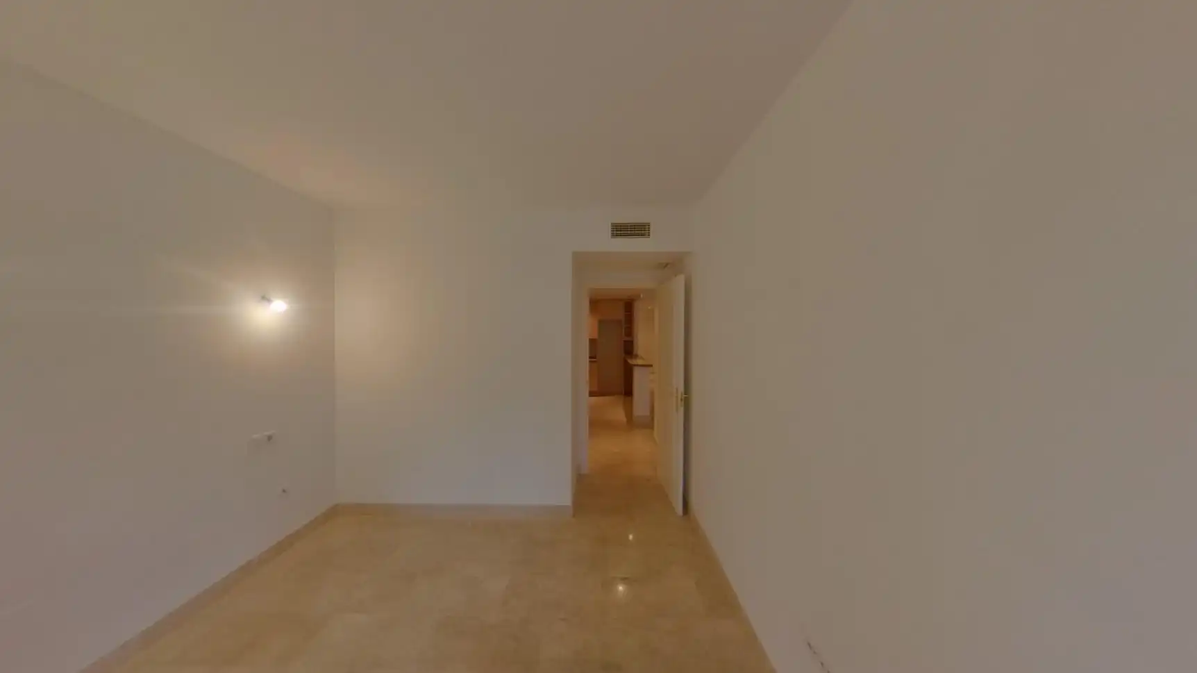 Flat for sale in Marbella  with Storage room and Swimming Pool