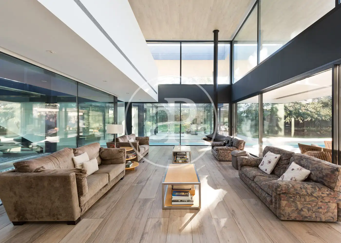 Living room of Houses for sale in Sant Cugat del Vallès  with Air Conditioner, Heating and Private garden