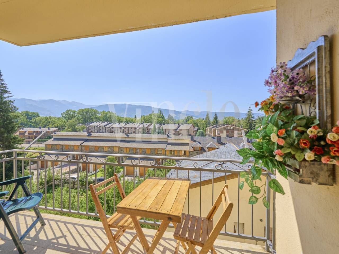 Dormitori de Apartament en venda en Llívia amb Calefacció, Parquet i Terrassa
