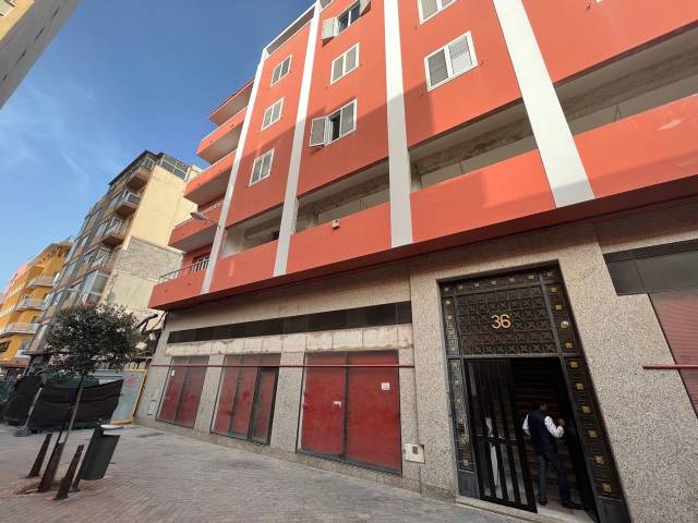 Oficina en Alquiler en Calle Secretario Artiles, 36 en Santa Catalina - Canteras