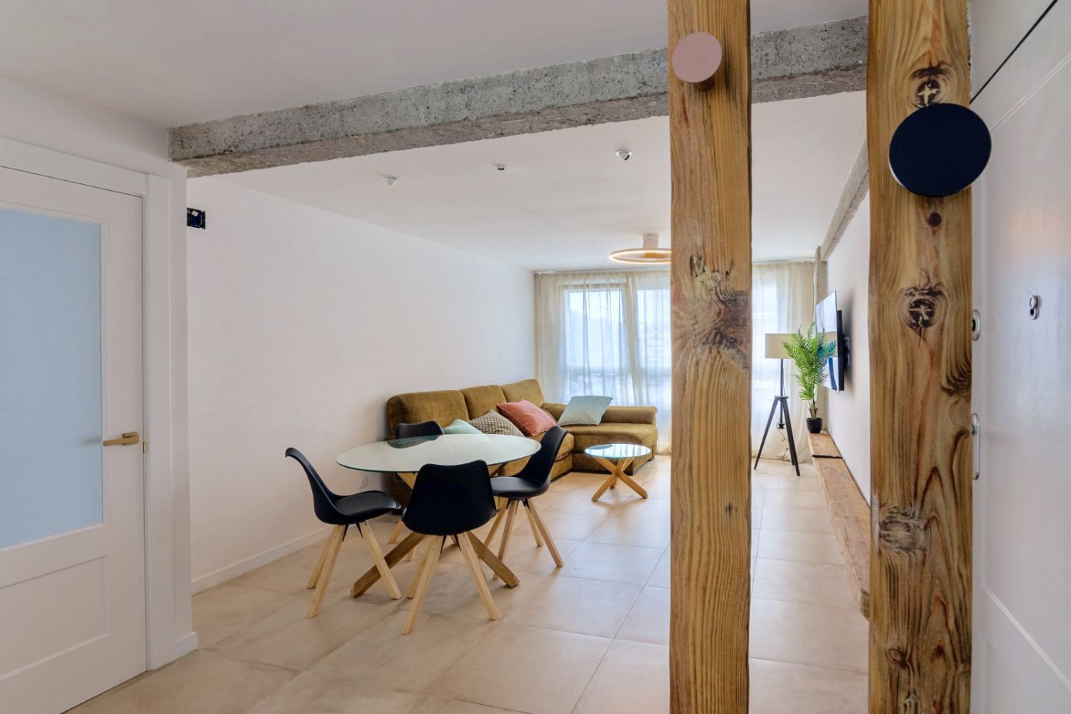 Living room of Flat for sale in Laredo  with Furnished and Balcony