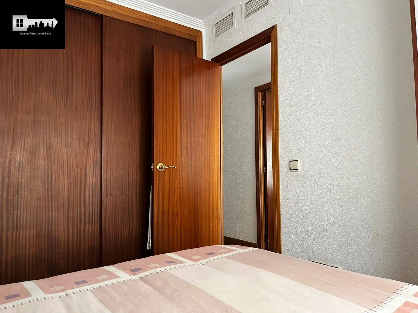 Habitación de Piso en venta en Alicante / Alacant con Aire acondicionado, Jardín privado y Parquet