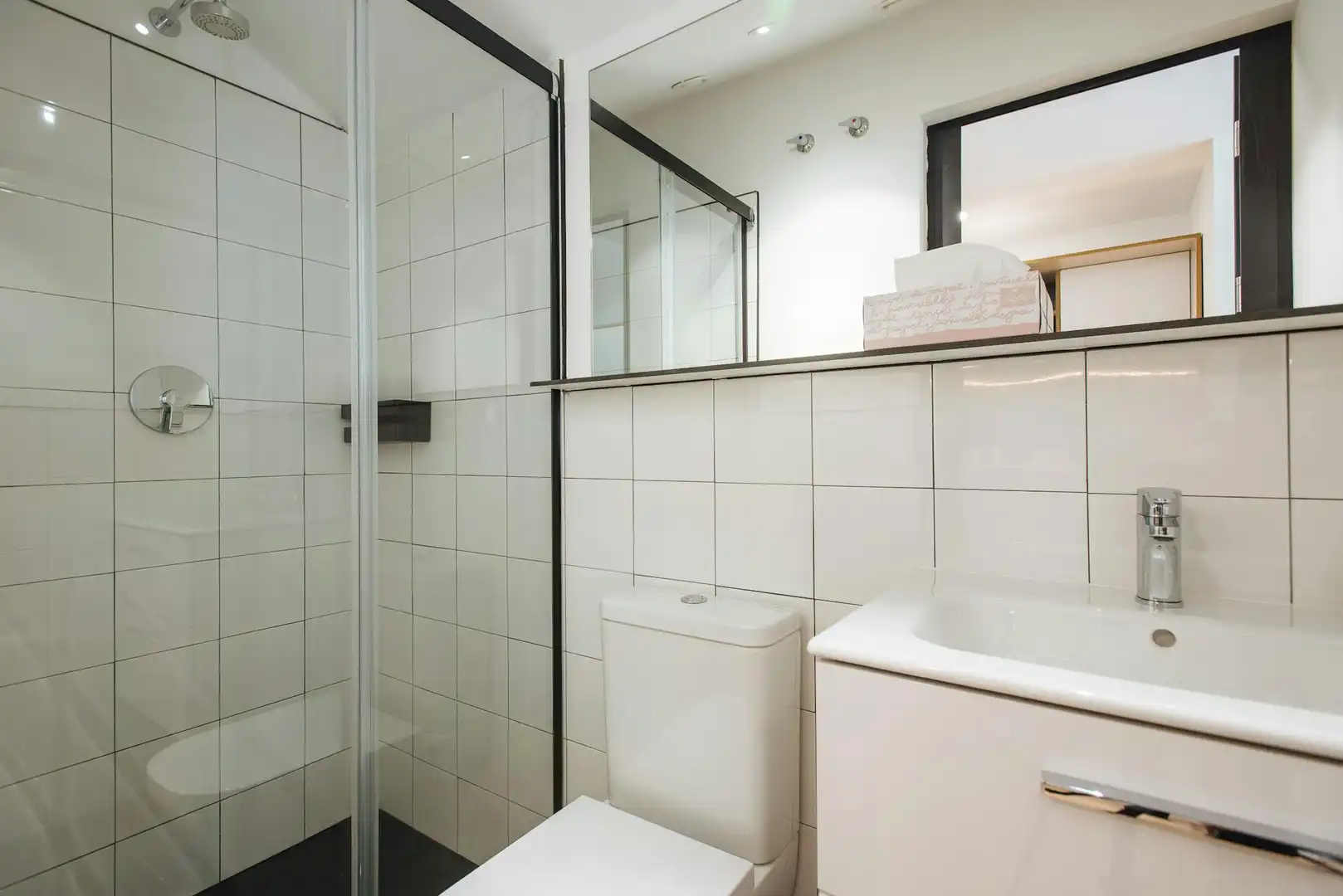 Bathroom of Flat for share in Sevilla  with Air Conditioner and Heating