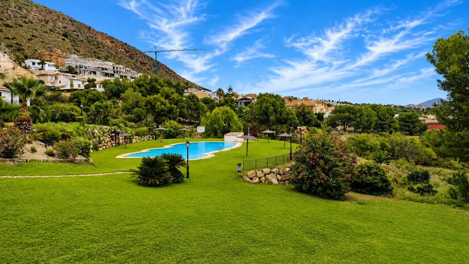 Chalet con terraza en venta en Golf Bahía, imagen 3