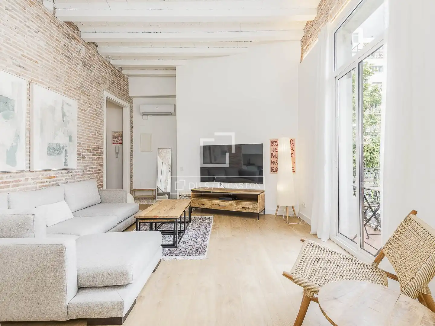 Sala de estar de Piso en venta en Barcelona con Aire acondicionado, Calefacción y Parquet