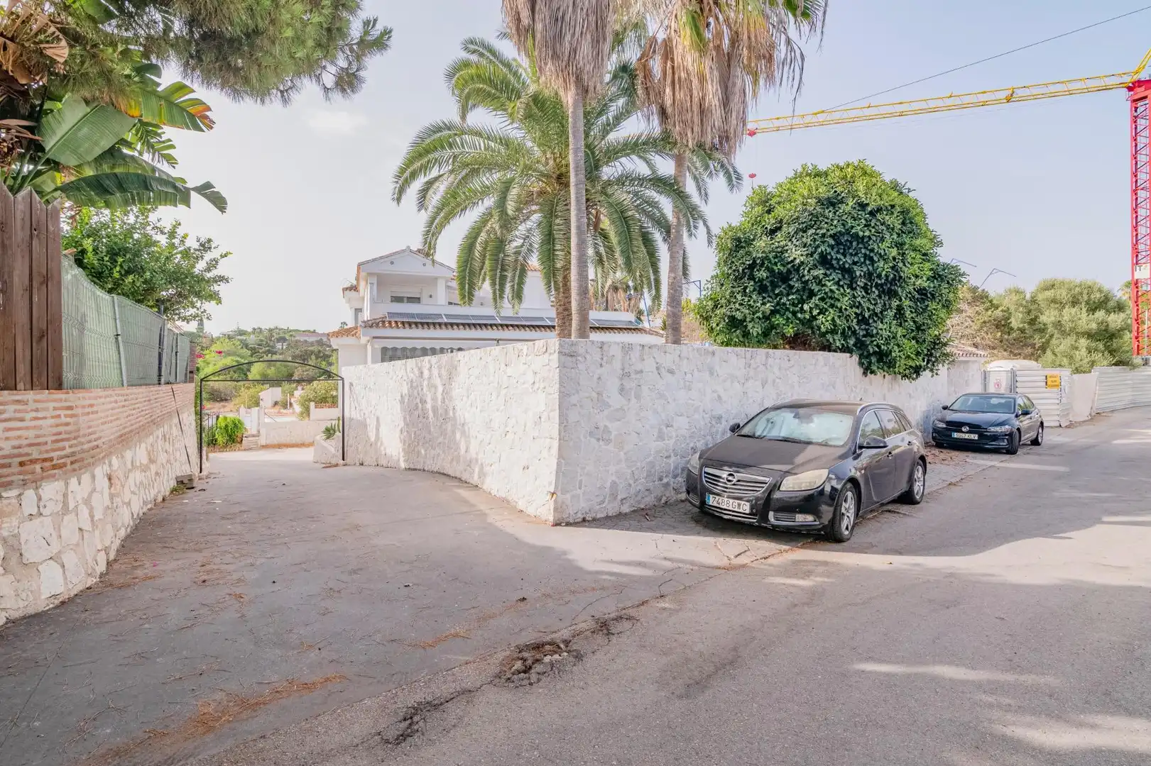 Vista exterior de Casa o xalet en venda en Marbella amb Aire condicionat, Calefacció i Jardí privat