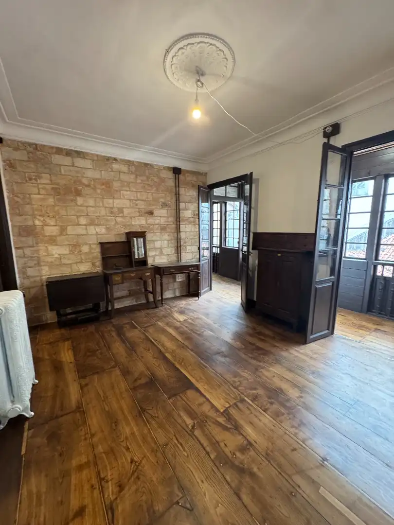 Wohnung zur Miete in Oviedo  mit Ofen und Balkon