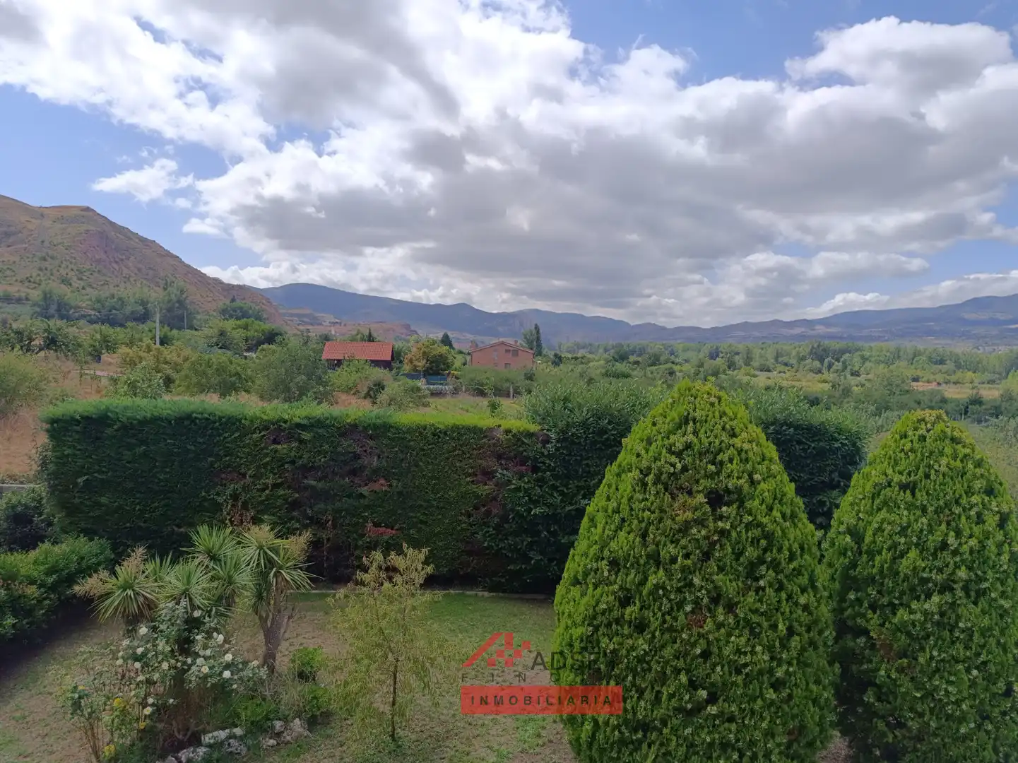 Jardín de Casa o chalet en venta en Albelda de Iregua con Jardín privado, Terraza y Trastero