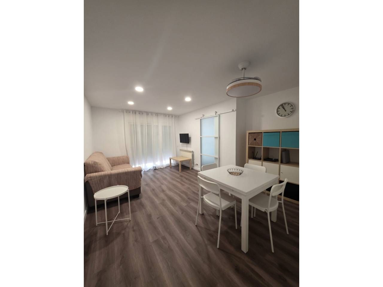 Living room of Flat to rent in Manresa  with Heating, Parquet flooring and Balcony