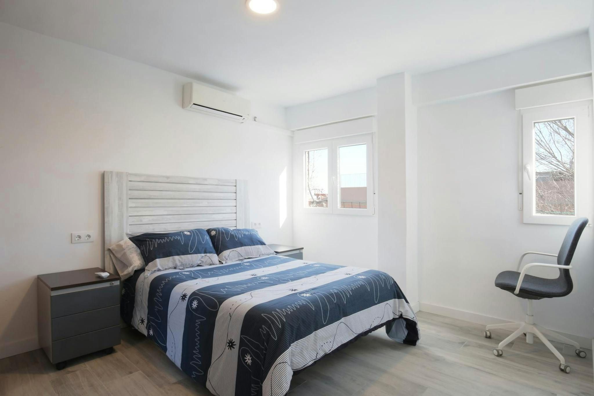 Dormitori de Pis de lloguer en  Madrid Capital amb Aire condicionat, Calefacció i Moblat
