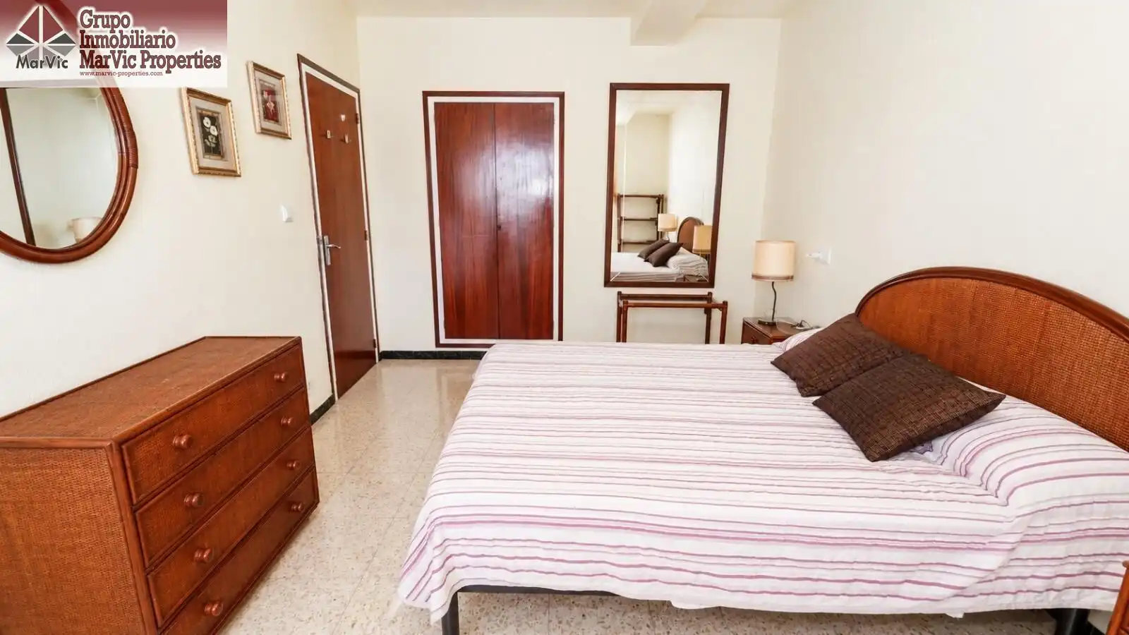 Habitación de Ático en venta en Benidorm con Terraza y Amueblado