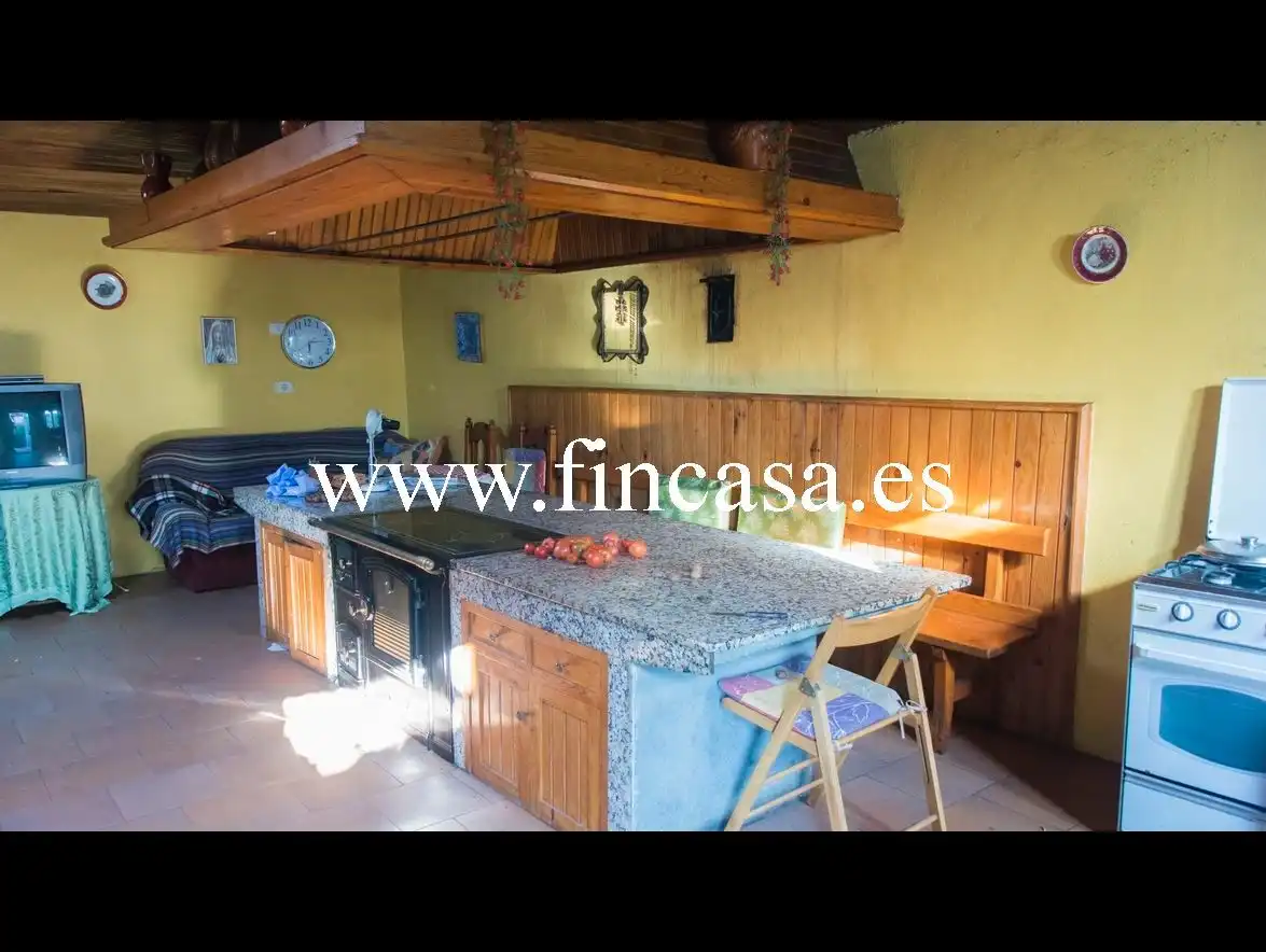 Cocina de Finca rústica en venta en Monterroso