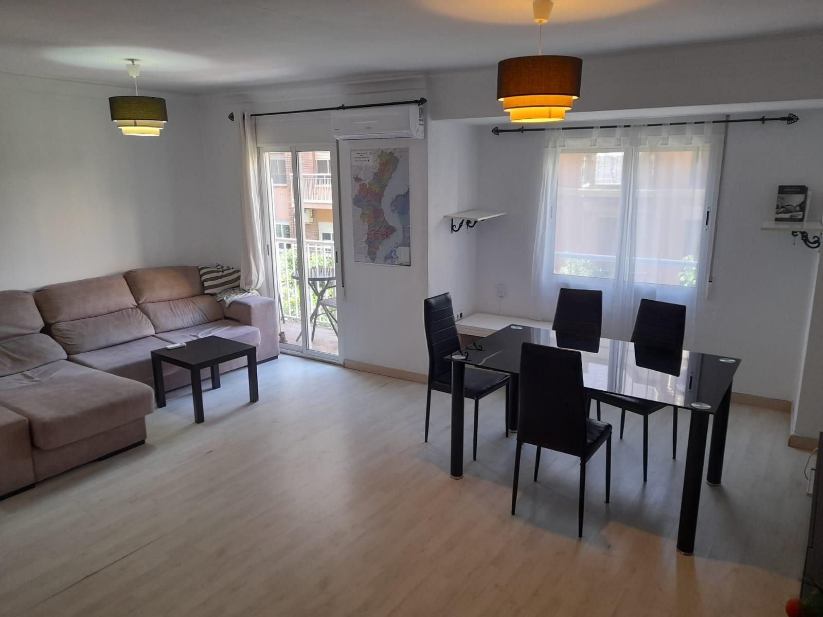 Living room of Flat to rent in  Valencia Capital  with Air Conditioner and Balcony