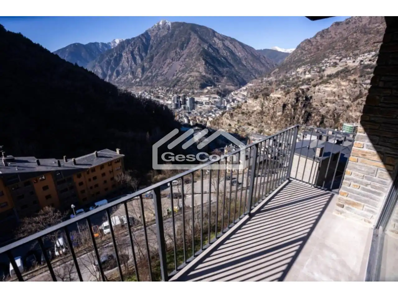 Terraza de Piso de alquiler en Escaldes – Engordany con Calefacción y Balcón